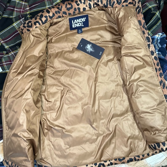 LANDS END VEST - Picture 5 of 6